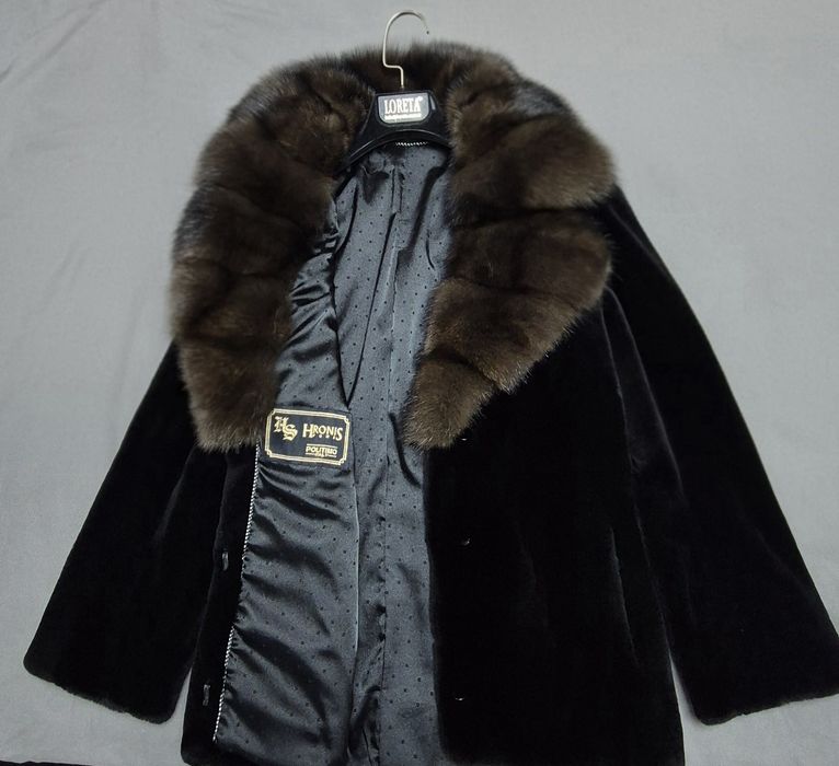 Шуба Норковая воротник Соболь