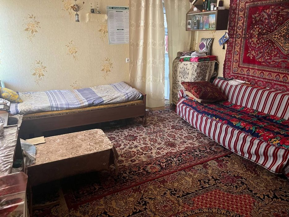 Sotiladi 6 sotih yer va 8 ta honasi bor chiroyli boģi bor


---

Сотил