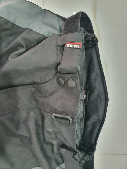 Pantaloni motocicleta
