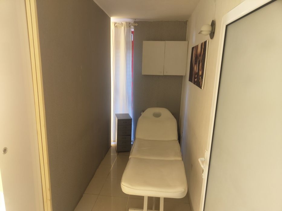 Inchiriere salon infrumusetare /spatiu comercial