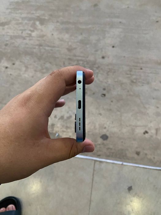 Infinix Hot30i 128/8 white