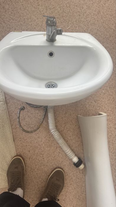 Продам раковину в отличном состояний