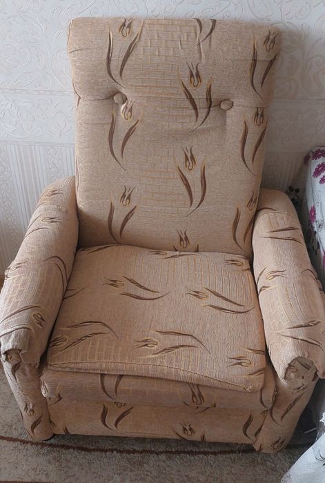 Продаются два кресла