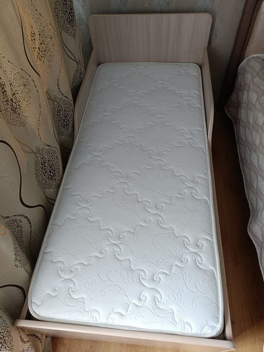 Продам детскую кроватку
