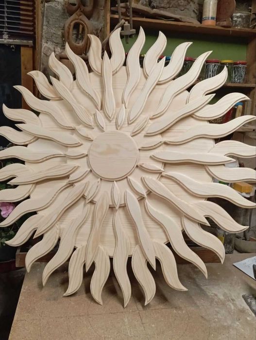 Дървена декорация