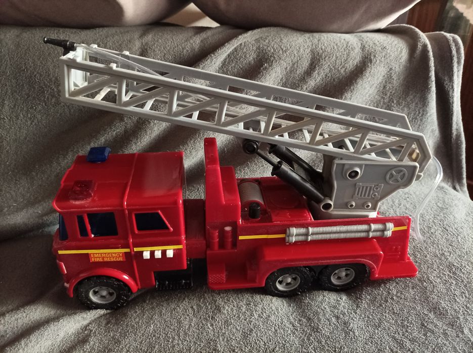 Jucărie mașină pompieri