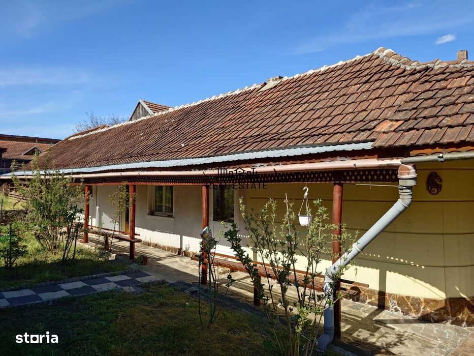 Casa si Teren Brad la drum european