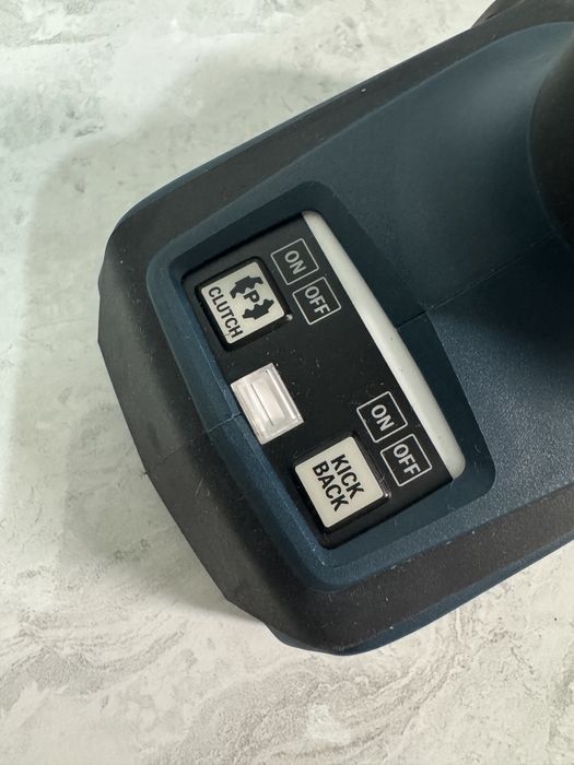 Аккумуляторная дрель-шуруповерт Bosch GSR 18V-90 C