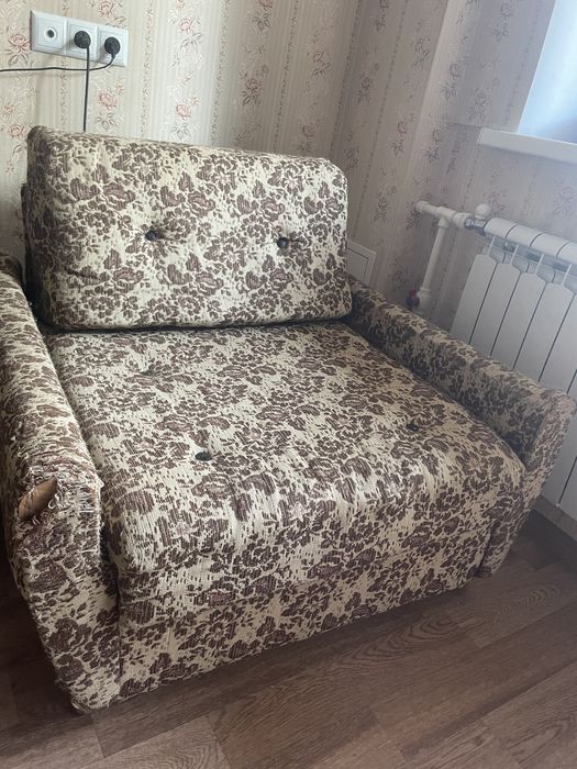 Отдам старое кресло