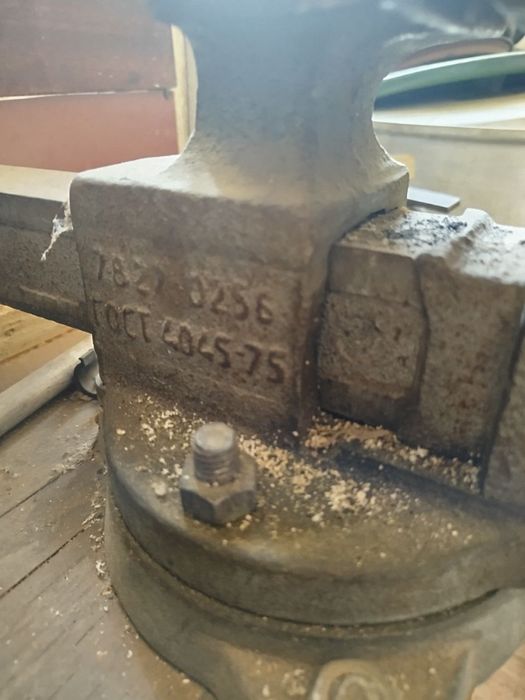 Тиски советские