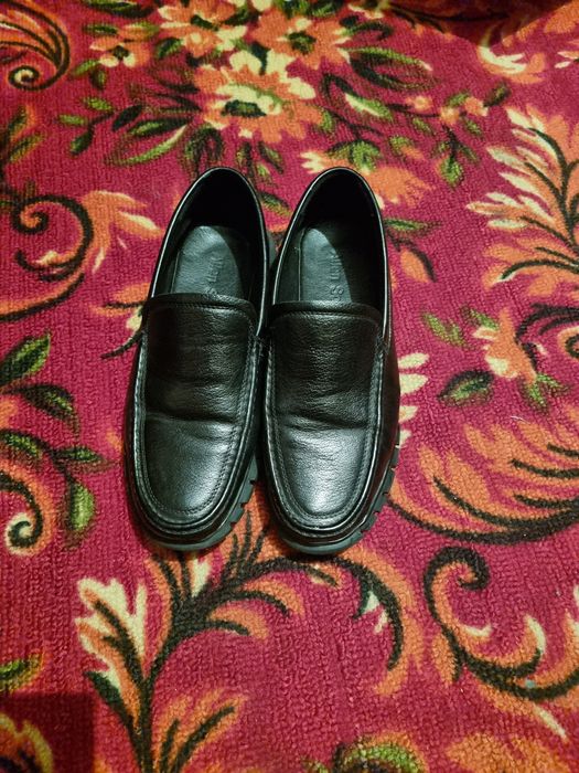 Продам туфли на мальчика