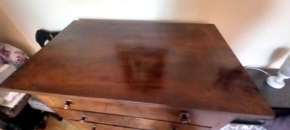 Старинен скрин от орех