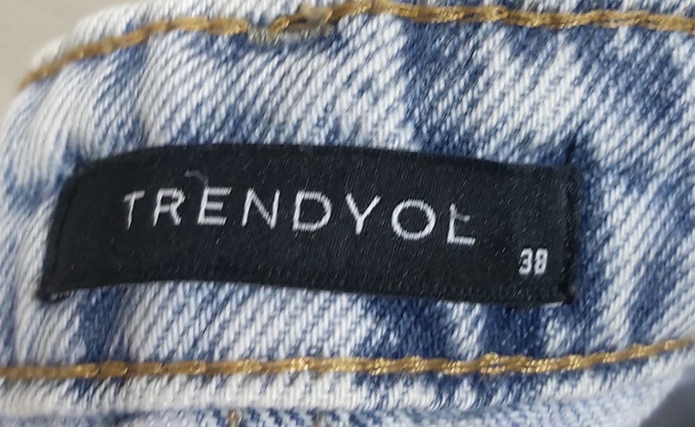 Джинсы в идеальном состоянии