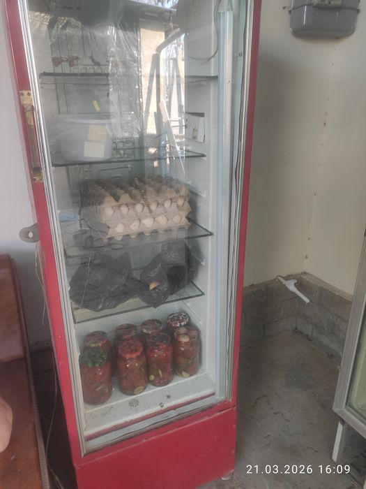 Витрина холодильник