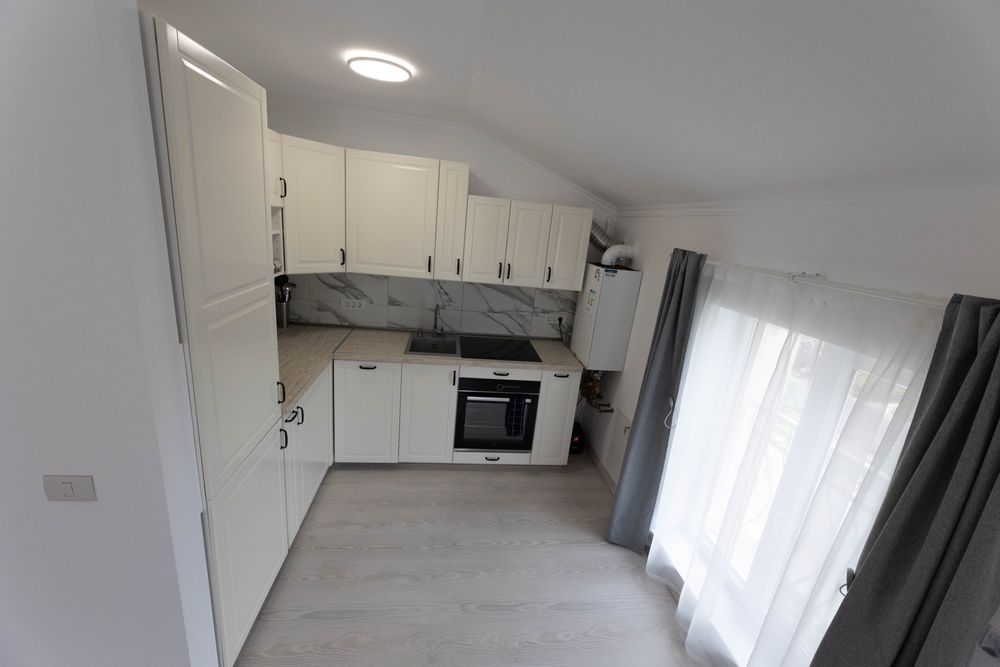 PROPRIETAR vând apartament utilat , cumpărat de nou  Februarie 2022 !