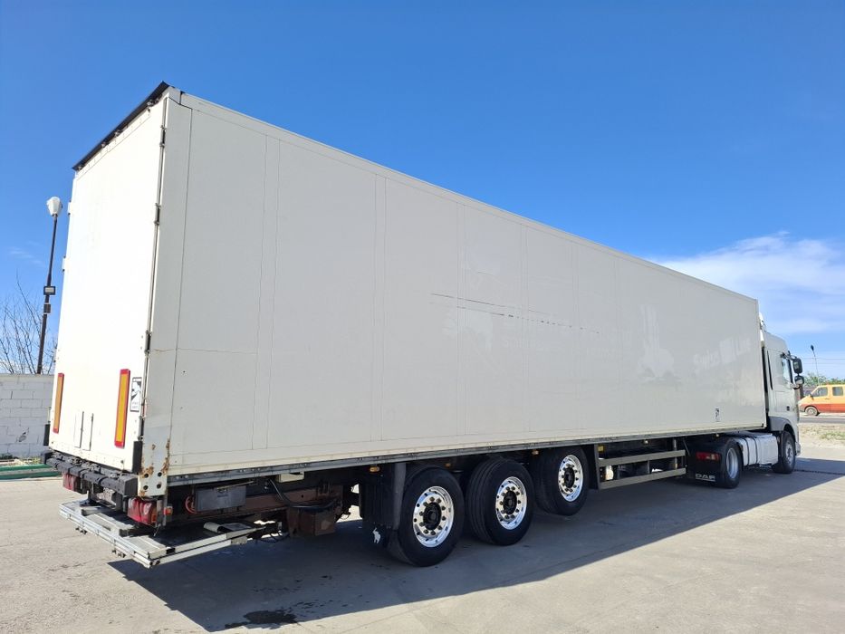 Semiremorca Schmitz Standard Dubă  Box  Container izoterma