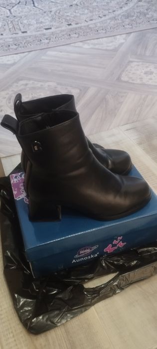 Срочно продам зимние сапоги
