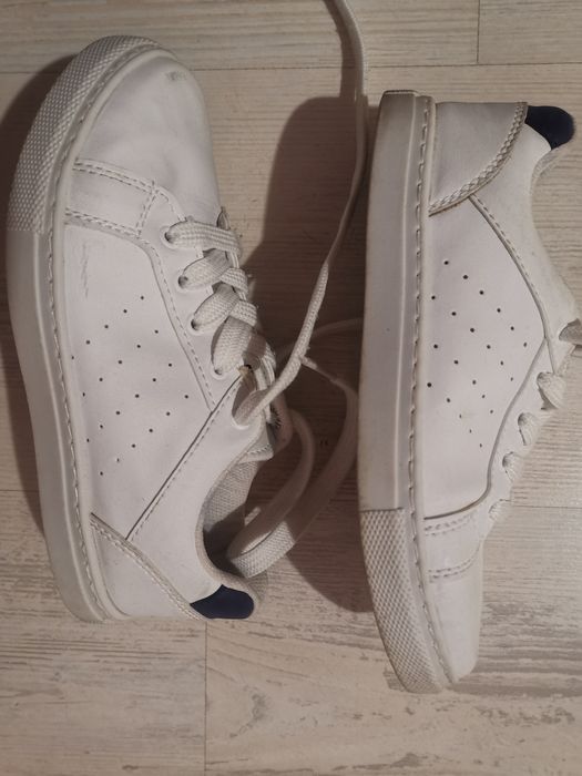 Маратонки бели 32 номер