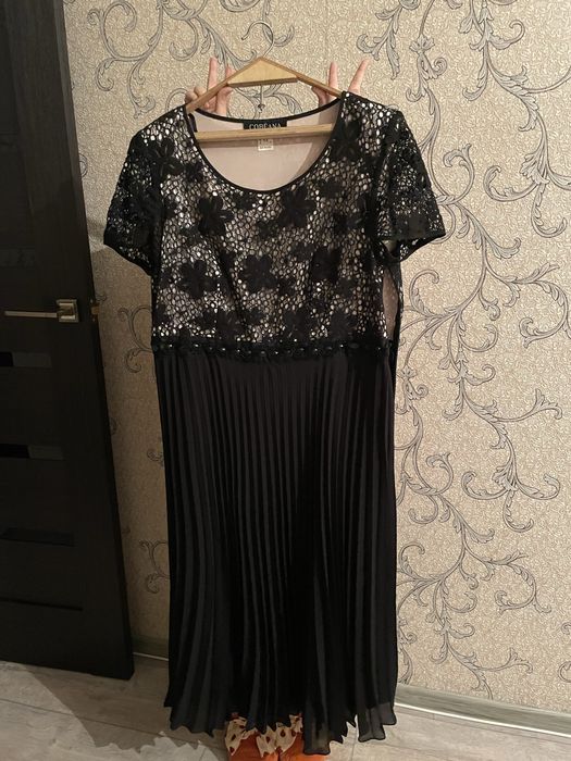 Продам платье очень красивое