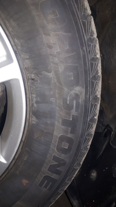 Продам Шины зимние
