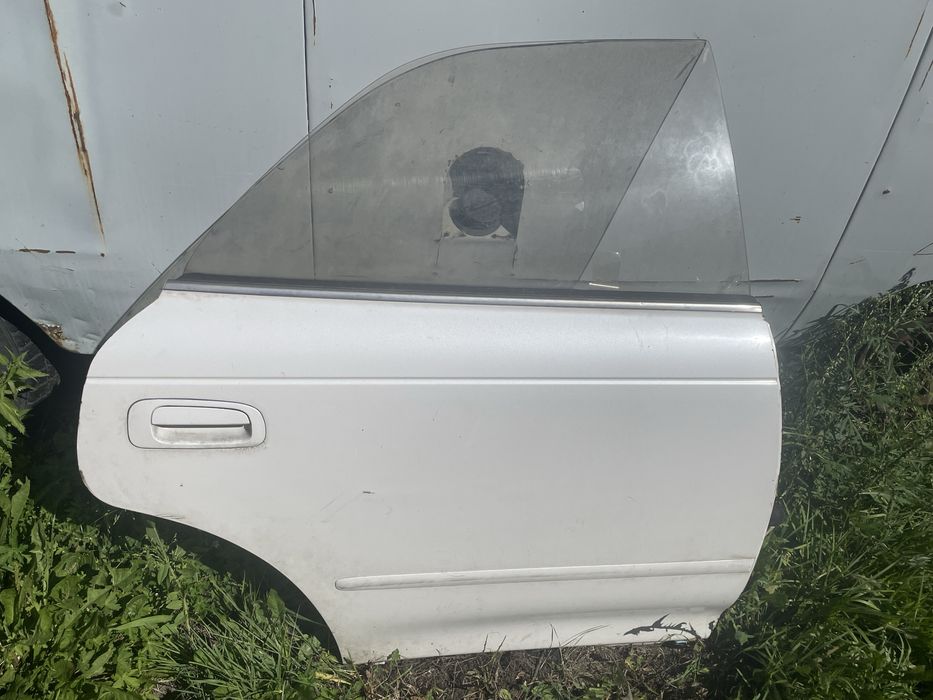 Дверь от Toyota mark 2