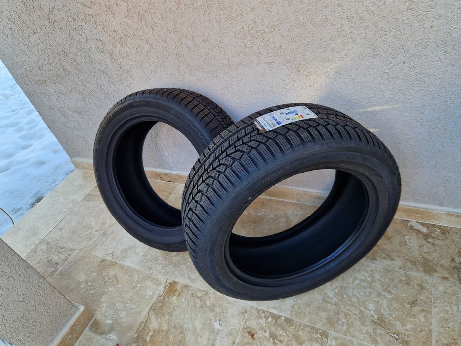 Vand 2 Anvelope Noi de iarna HANKOOK 255/50R19 107 V RUNFLAT