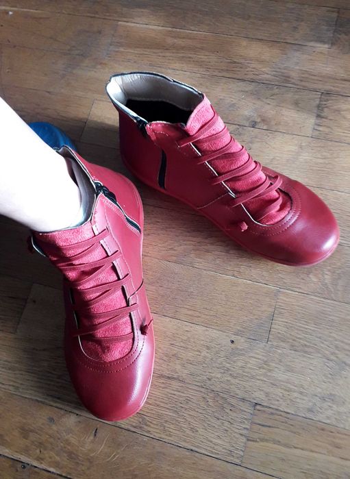 Дамски боти – чисто нови