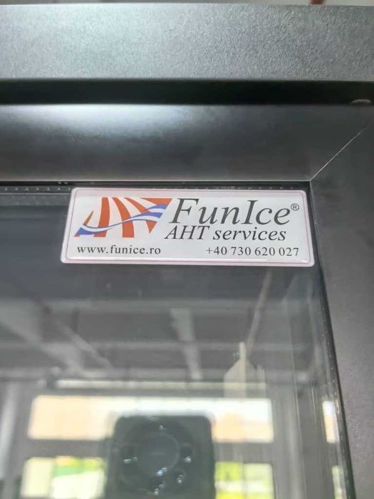 Vitrina verticala congelare cu 1 usa / SLIM - 42 cm / STOC-NOU