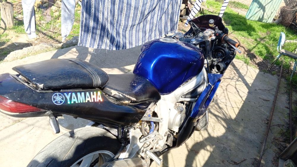 Yamaha r6 2000 года