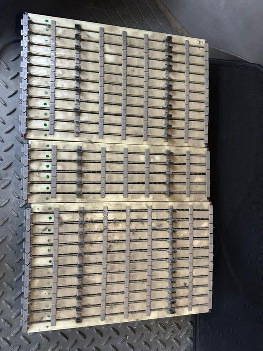 Батарейка  на Хайландер 2006 г.в