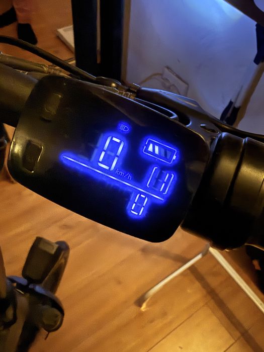 Bicicleta electrica full carbon