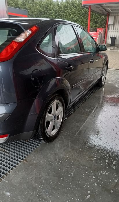 Ford Focus 2 1.8 benzina