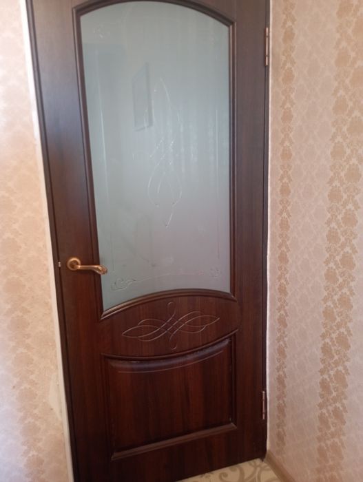Продается дверь.