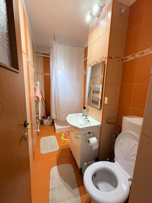 Închiriez apartament 2 camere, centrala proprie, Craiova - zona Școala 30