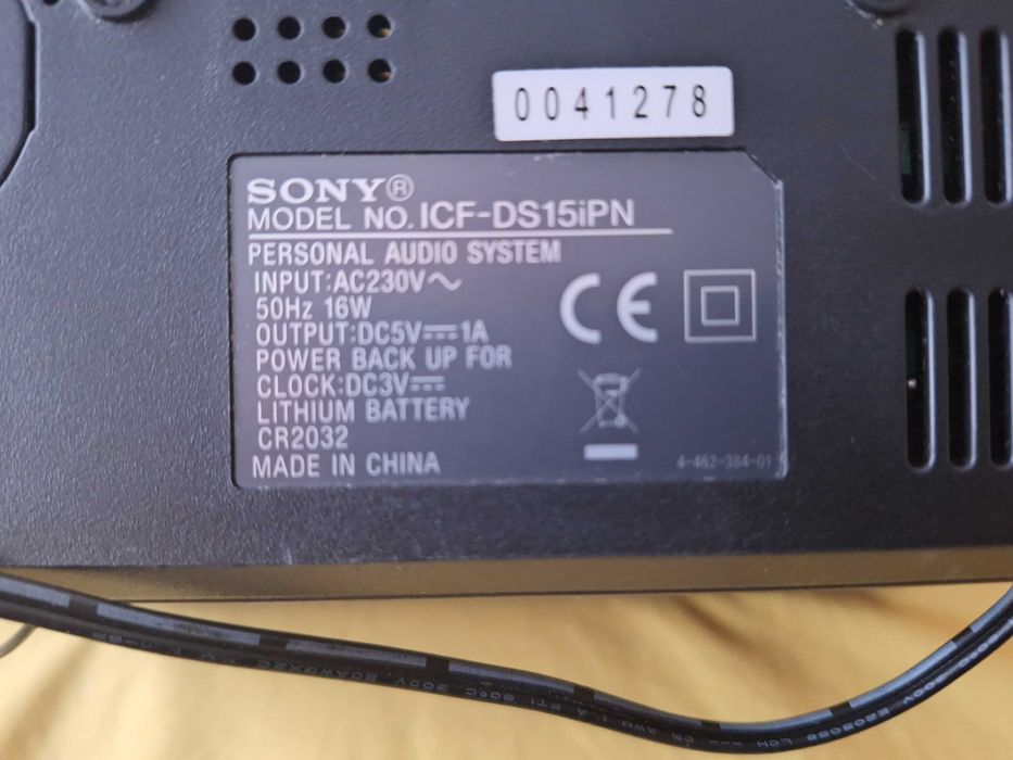 Radio Sony Dock Conector Lightning iPod iPhone cu ceas deşteptător