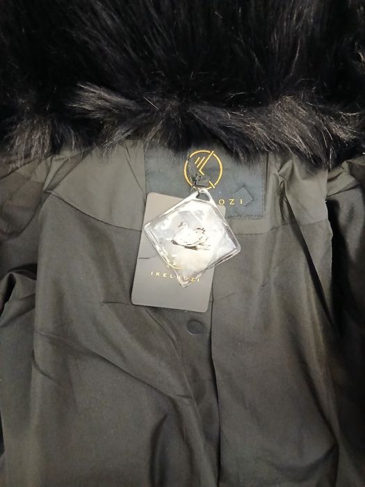 Qora ayollar kurtkasi