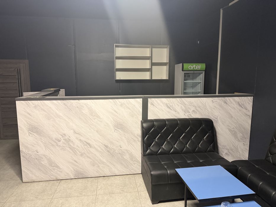 Bar game clubga sotiladi 4 m ga 1.8 m