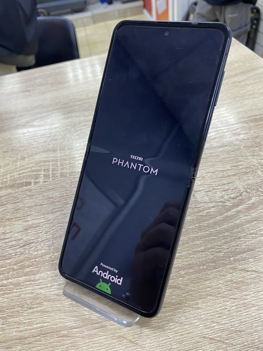 Tecno PhantomV Flip 5G 256Gb (Ос14Б)