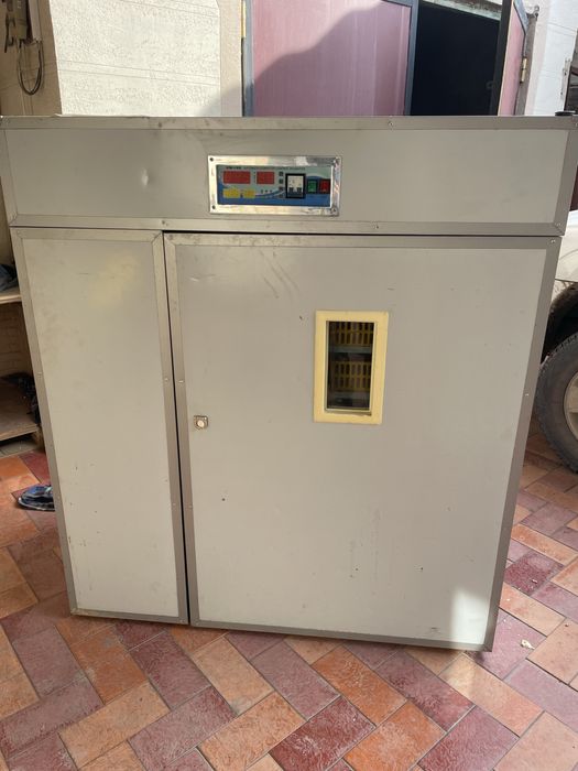 Продам инкубатор