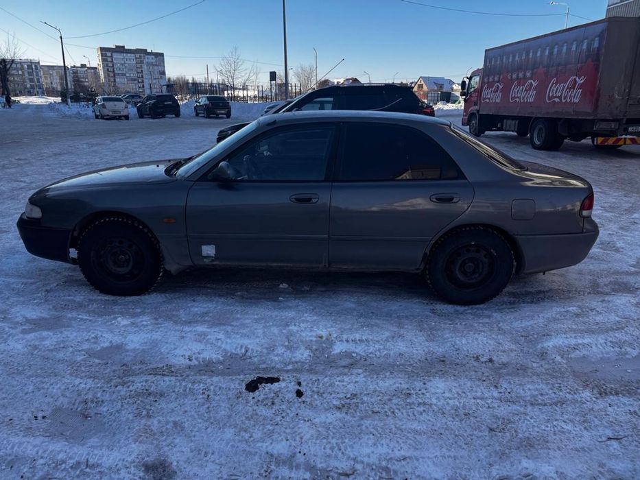 Продам машину  мазда 626