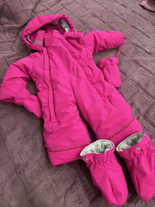 Продам детский зимний комбинезон Lassy