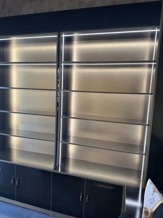 Мебели за магазин