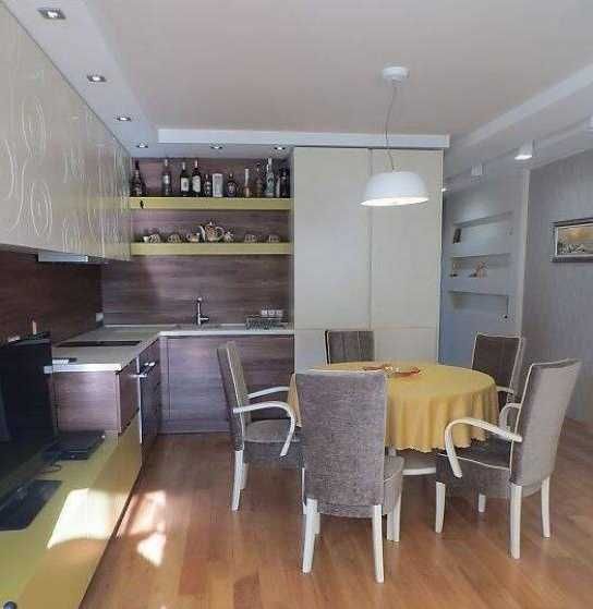 Луксозен двустаен апартамент в Лазур!