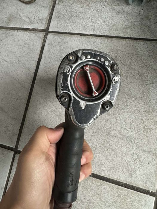 Ударен гайковерт