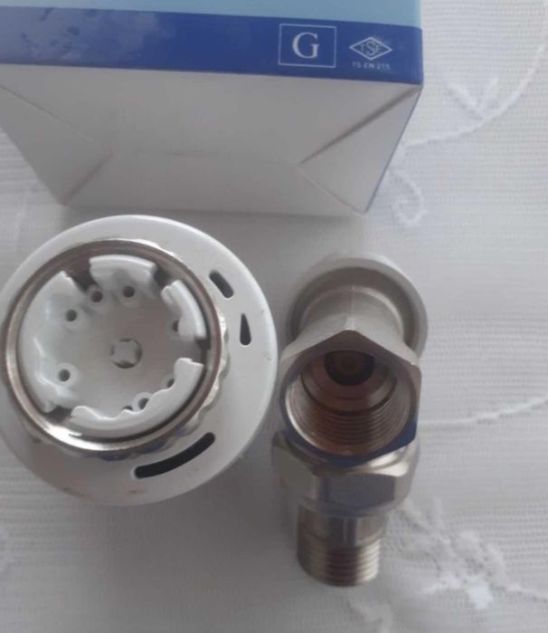 Кран комплект с термоглава ъглов ф16 DemirDokumТермовентил за радиатор