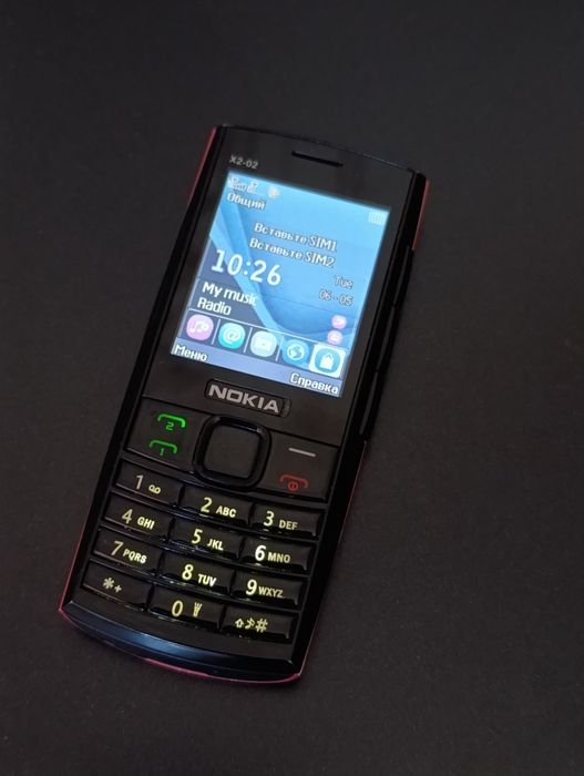 Продам кнопочный телефон