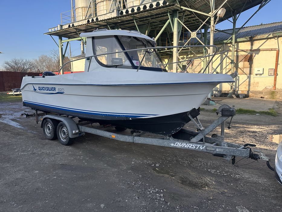 Barca Quicksilver Timonier 620 cu motor Mercury 115 cp 2021 si peridoc