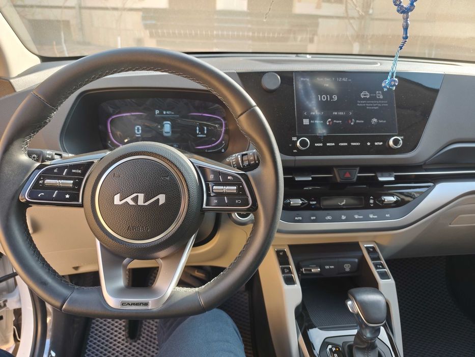 Киа Каренс KIA Carens2 позиция идеал холатда .2024 йил. 9000 км юрган.