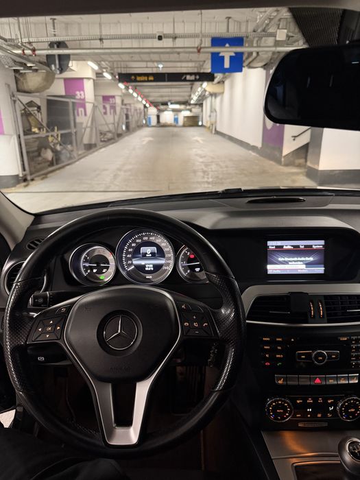 Mercedes C220 170cp