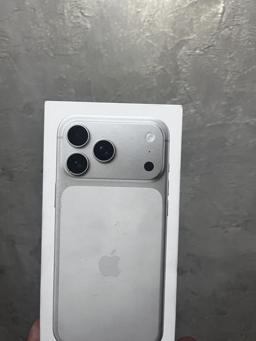 Айфон 17 про мах